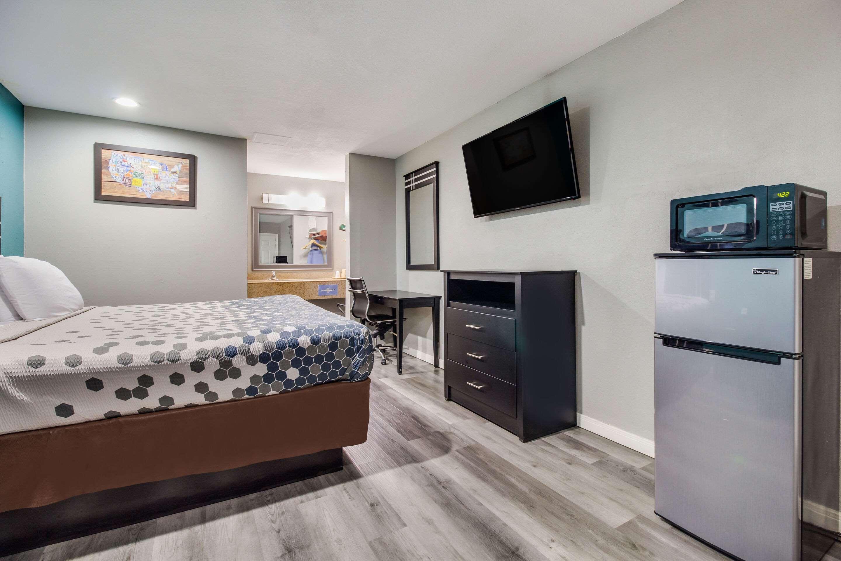 Econo Lodge Houston Brookhollow Екстериор снимка