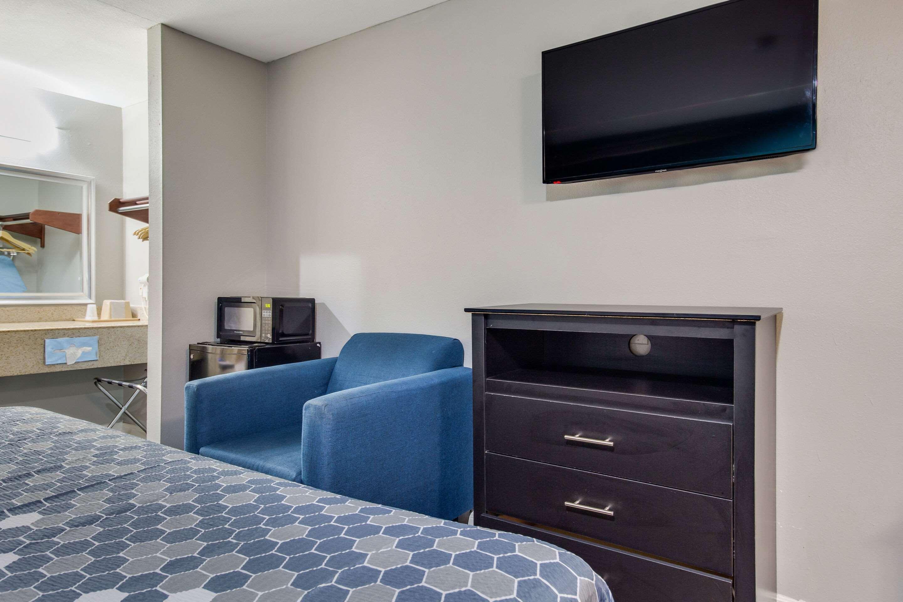 Econo Lodge Houston Brookhollow Екстериор снимка