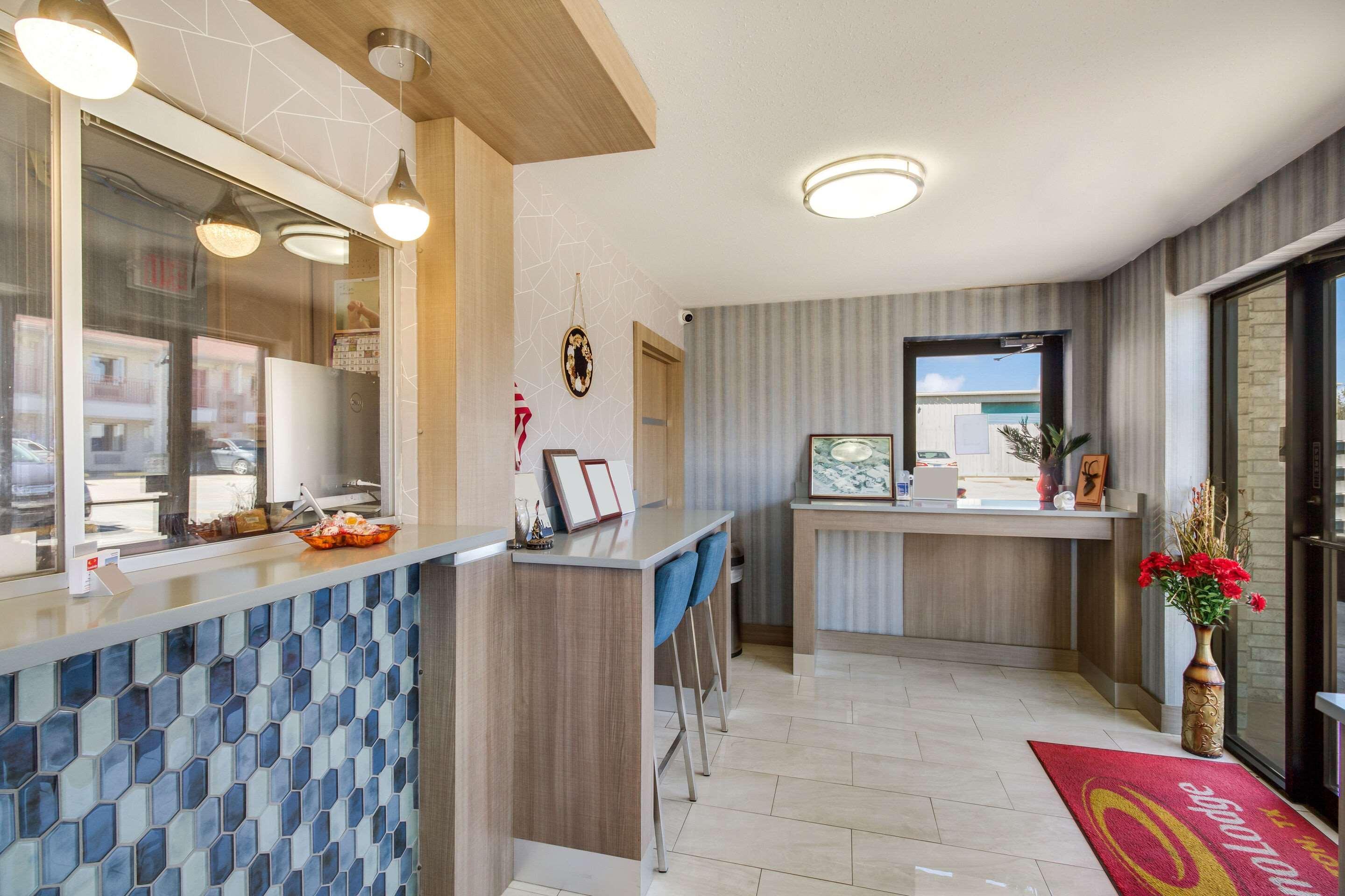 Econo Lodge Houston Brookhollow Екстериор снимка