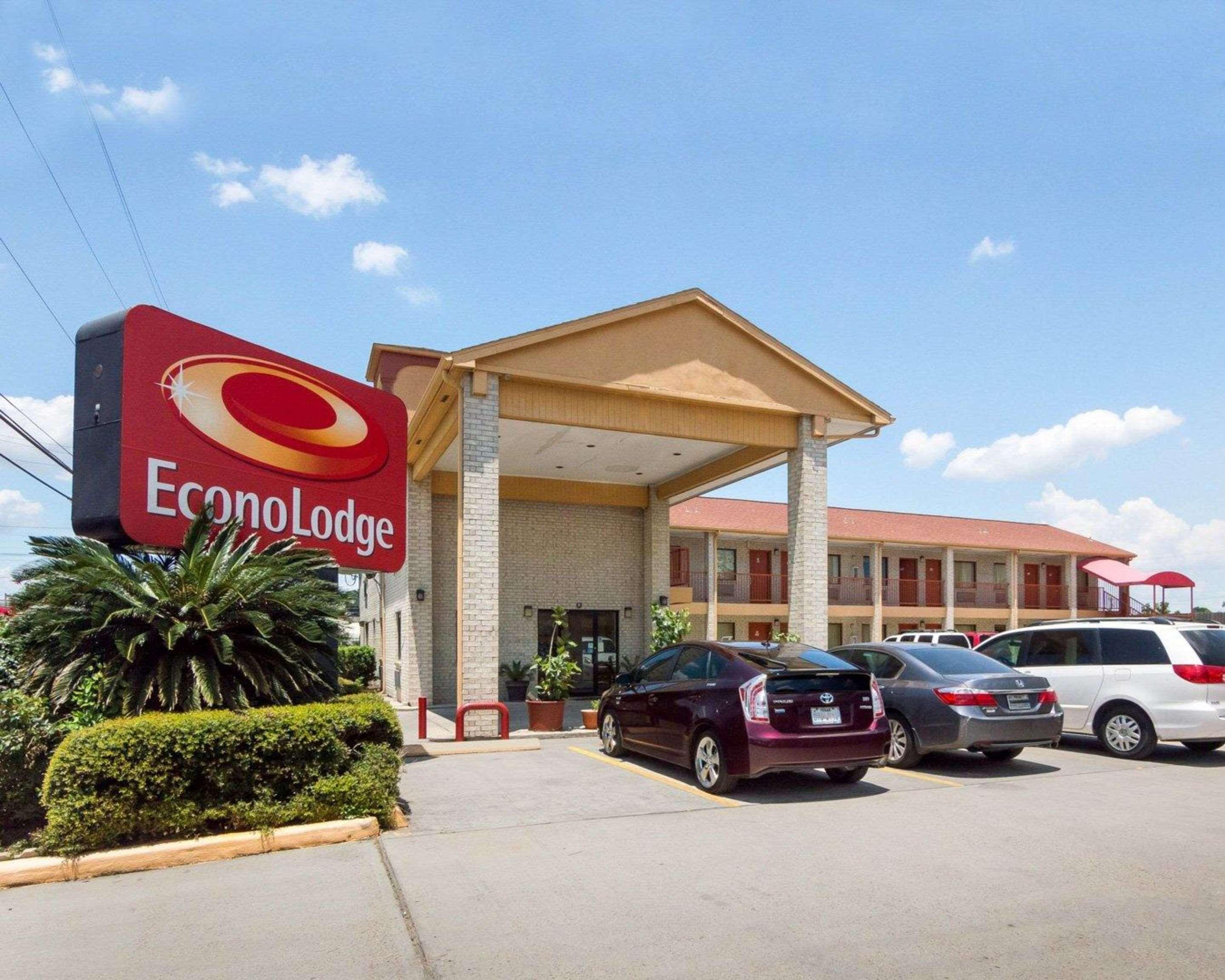 Econo Lodge Houston Brookhollow Екстериор снимка