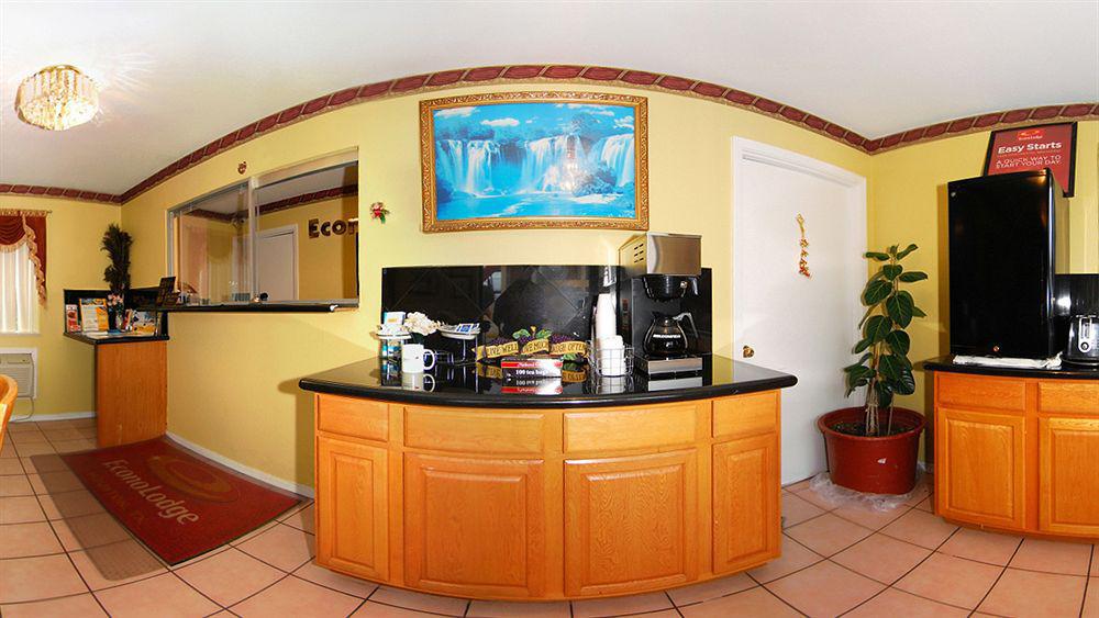 Econo Lodge Houston Brookhollow Екстериор снимка